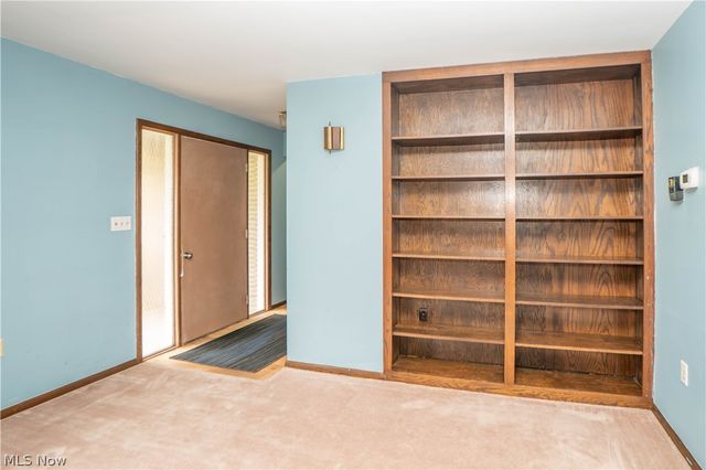 326 Airport Road NW, Warren, OH 44481