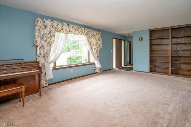 326 Airport Road NW, Warren, OH 44481