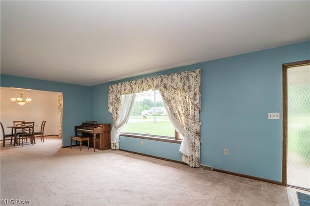 326 Airport Road NW, Warren, OH 44481