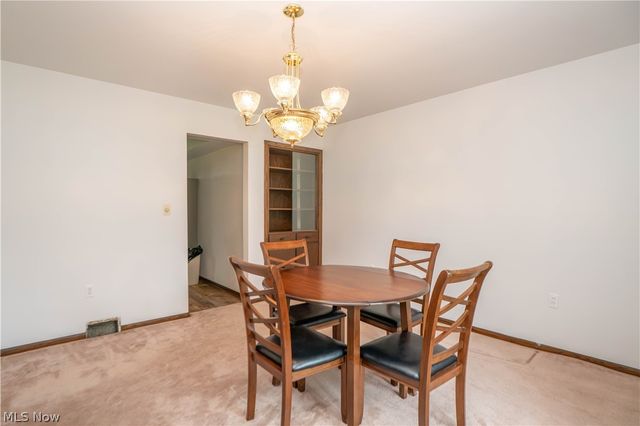 326 Airport Road NW, Warren, OH 44481
