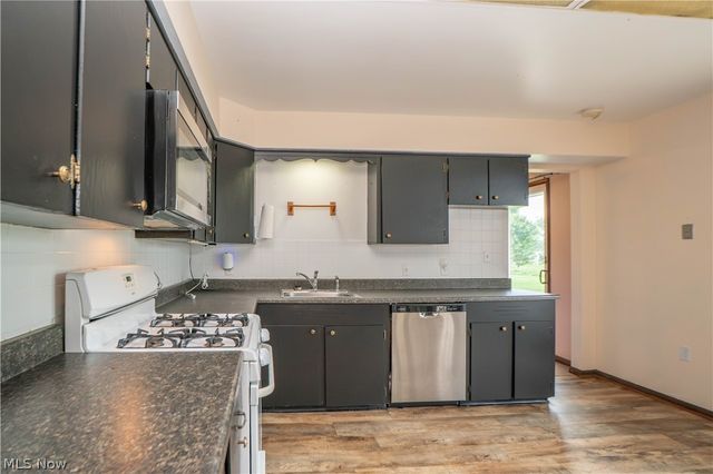 326 Airport Road NW, Warren, OH 44481