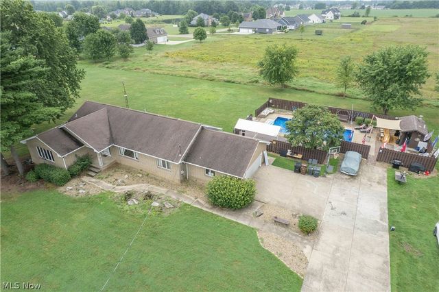 326 Airport Road NW, Warren, OH 44481