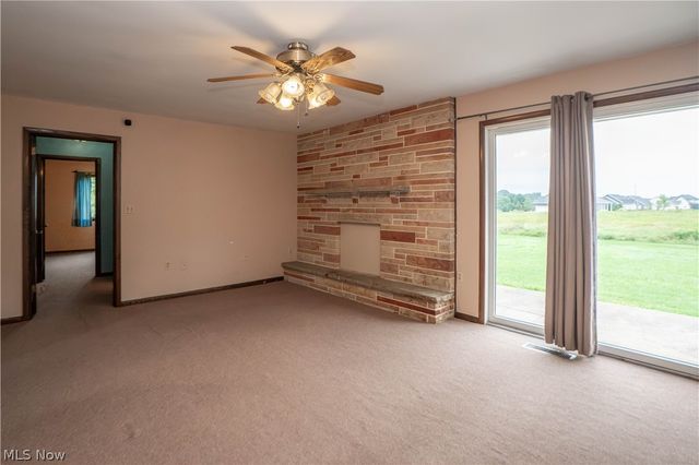 326 Airport Road NW, Warren, OH 44481