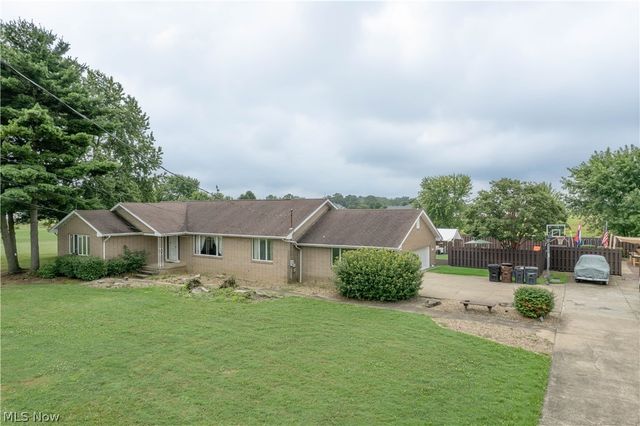 326 Airport Road NW, Warren, OH 44481