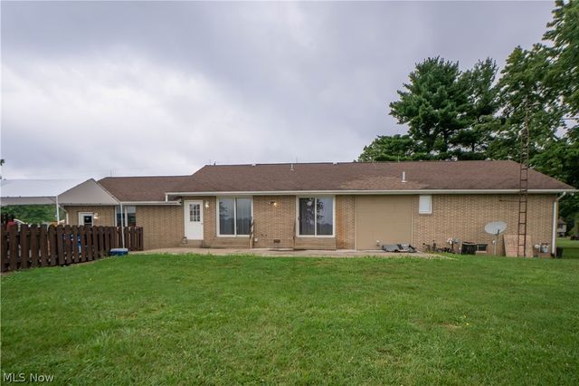 326 Airport Road NW, Warren, OH 44481