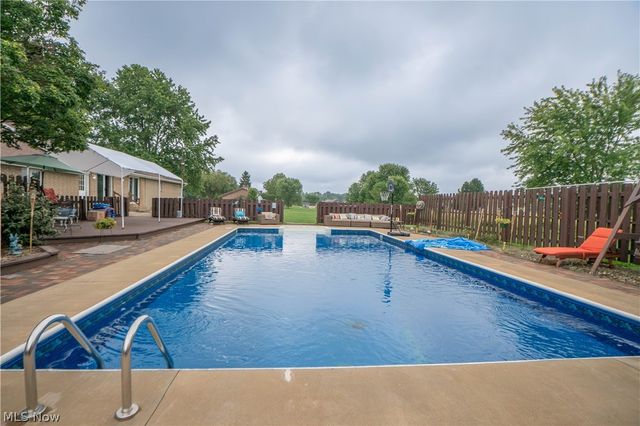 326 Airport Road NW, Warren, OH 44481