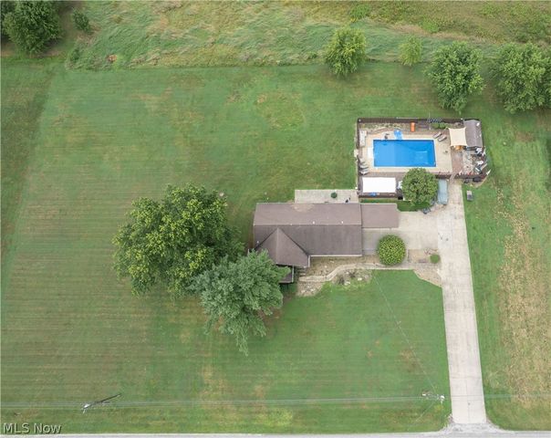 326 Airport Road NW, Warren, OH 44481
