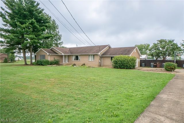 326 Airport Road NW, Warren, OH 44481