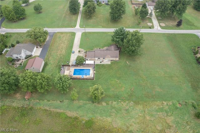 326 Airport Road NW, Warren, OH 44481