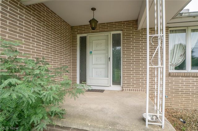 326 Airport Road NW, Warren, OH 44481