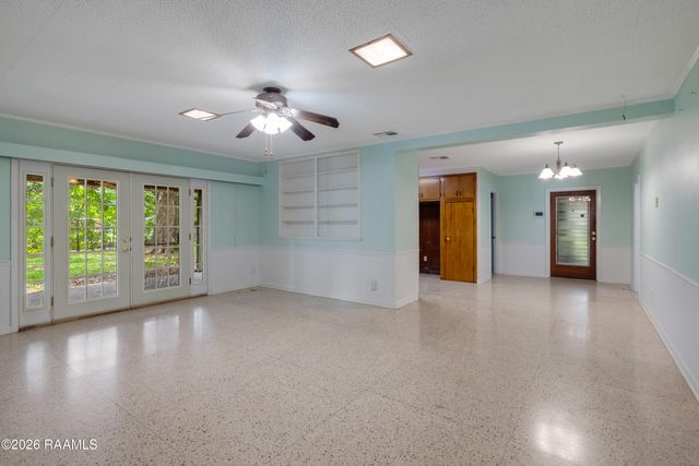 222 Louise Drive, Lafayette, LA 70506