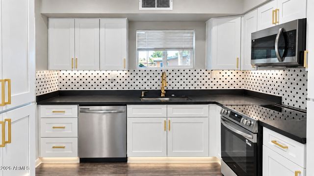 3817 N 59TH Drive, Phoenix, AZ 85033