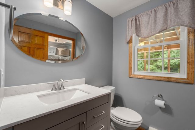 120 North Ave, Mendon, MA 01756