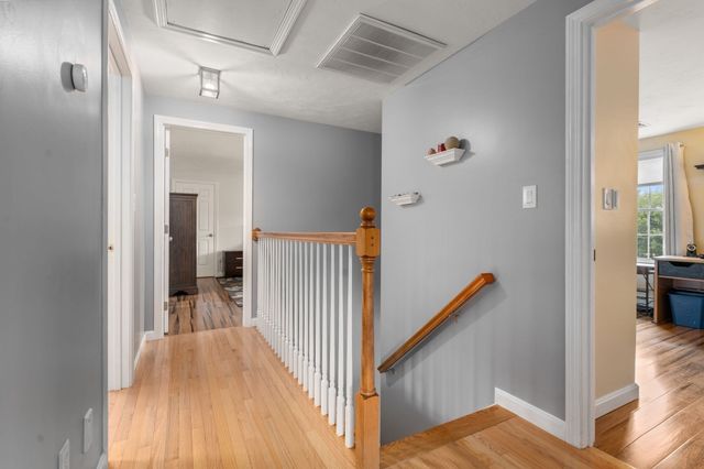 120 North Ave, Mendon, MA 01756