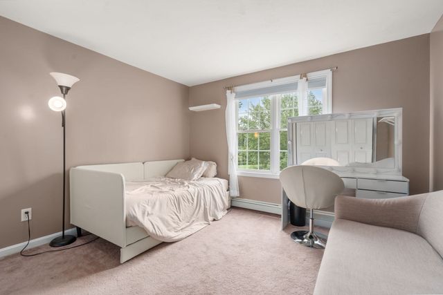 120 North Ave, Mendon, MA 01756