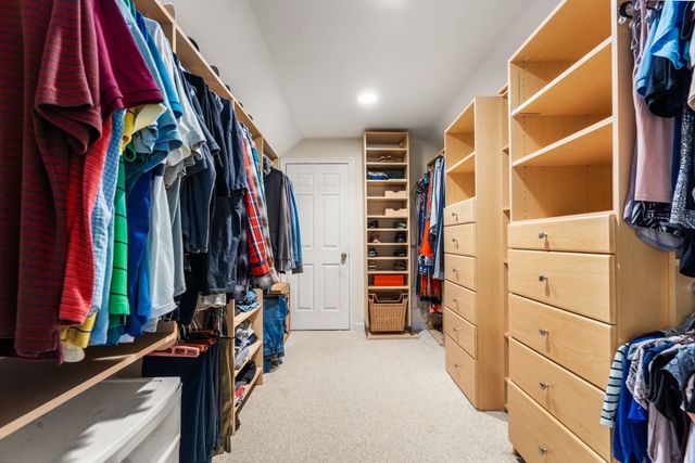 120 North Ave, Mendon, MA 01756