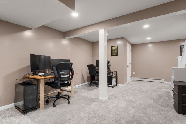 120 North Ave, Mendon, MA 01756