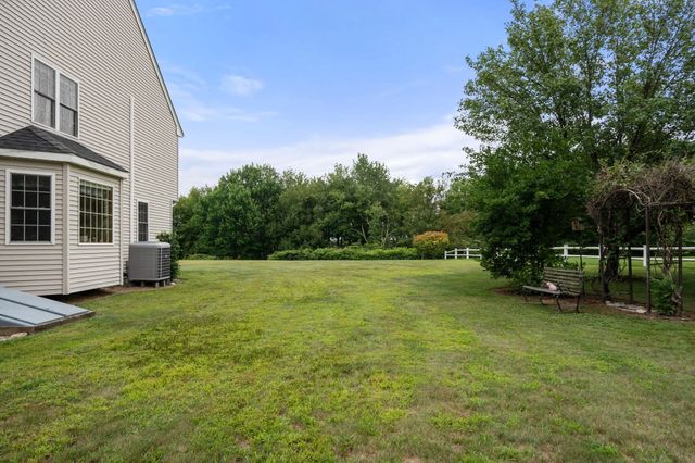 120 North Ave, Mendon, MA 01756