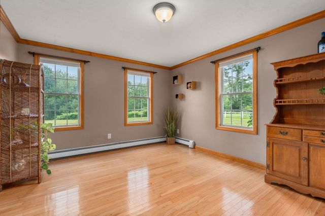 120 North Ave, Mendon, MA 01756