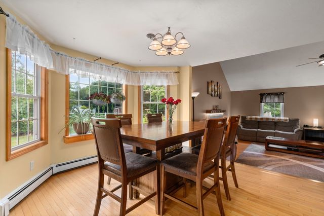 120 North Ave, Mendon, MA 01756