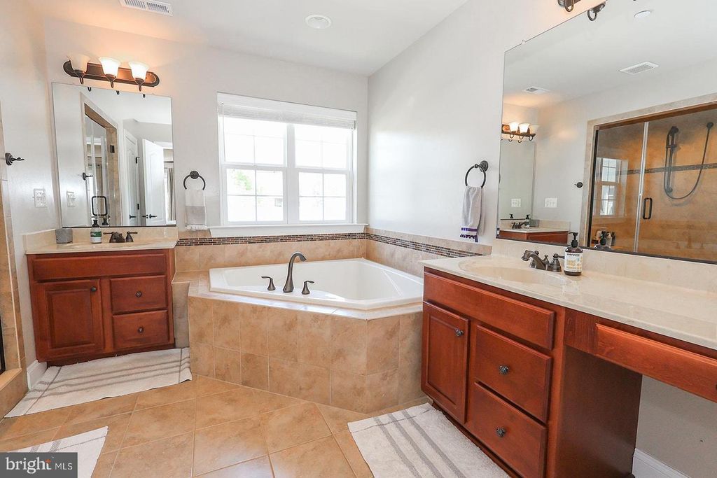Image 17 of property listing at 43356 QUAIL ST, Hollywood, MD 20636