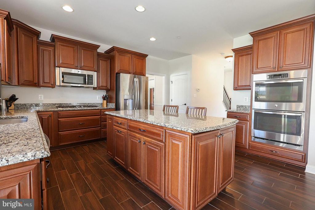 Image 7 of property listing at 43356 QUAIL ST, Hollywood, MD 20636