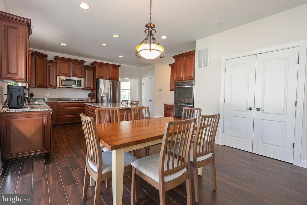 Image 8 of property listing at 43356 QUAIL ST, Hollywood, MD 20636