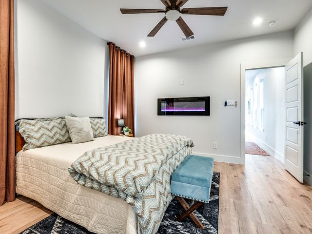 1960 Toronto Street, Dallas, TX 75212