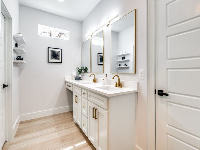 1960 Toronto Street, Dallas, TX 75212