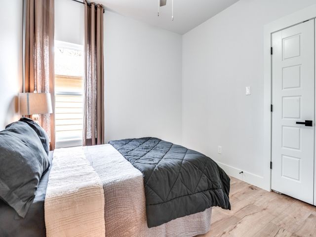 1960 Toronto Street, Dallas, TX 75212