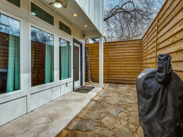 1960 Toronto Street, Dallas, TX 75212