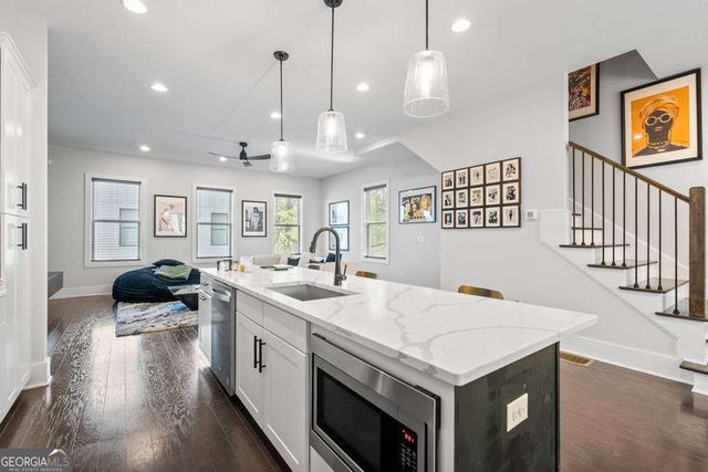 2004 Oak Lane NW, Atlanta, GA 30318