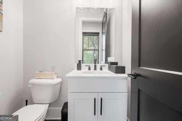 2004 Oak Lane NW, Atlanta, GA 30318