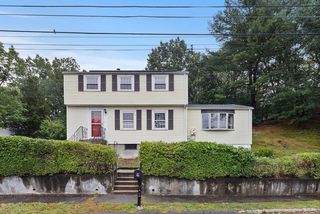 9 Pond Ter, Woburn, MA 01801