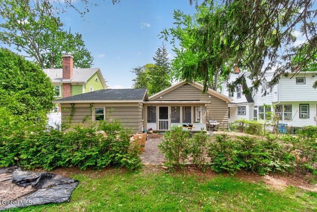 11 Norwood Avenue, Albany, NY 12208
