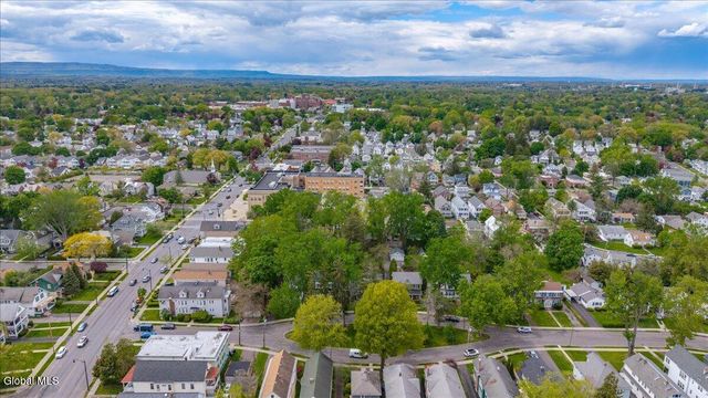 11 Norwood Avenue, Albany, NY 12208