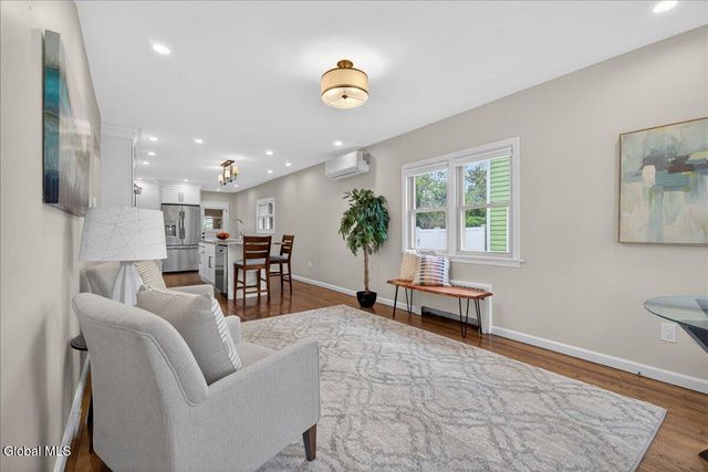 11 Norwood Avenue, Albany, NY 12208