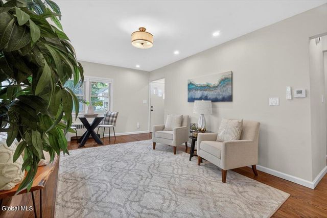 11 Norwood Avenue, Albany, NY 12208