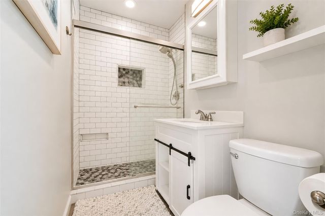 1160 Richmond Road 2F, Staten Island, NY 10304