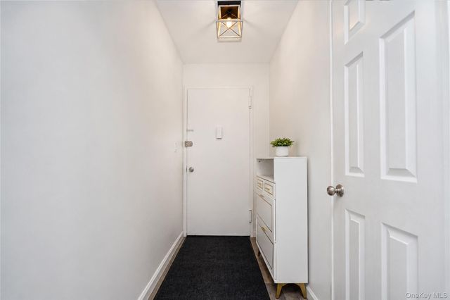 1160 Richmond Road 2F, Staten Island, NY 10304