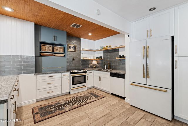 3324 N 25TH Street, Phoenix, AZ 85016