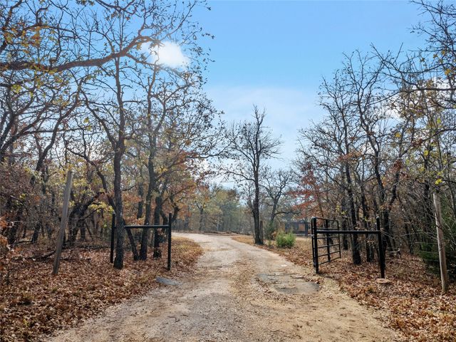 289 County Road 1661, Chico, TX 76431