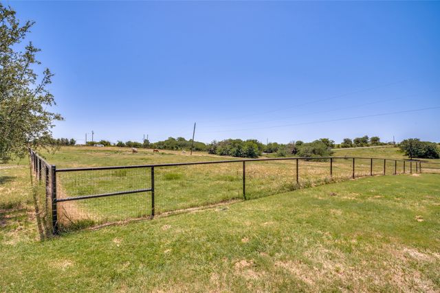 243 Rock Court, Decatur, TX 76234