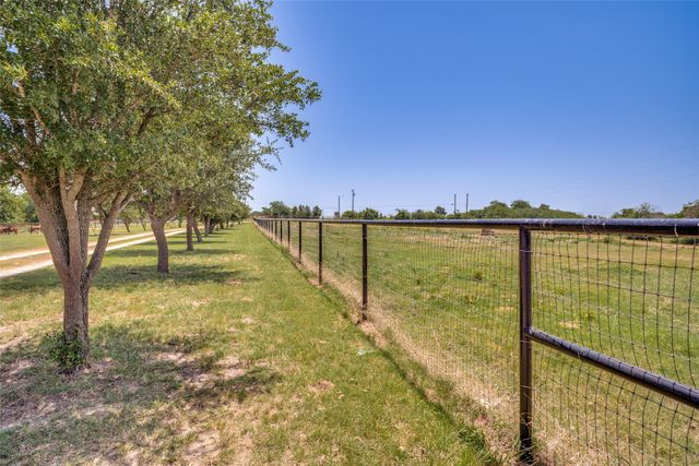 243 Rock Court, Decatur, TX 76234