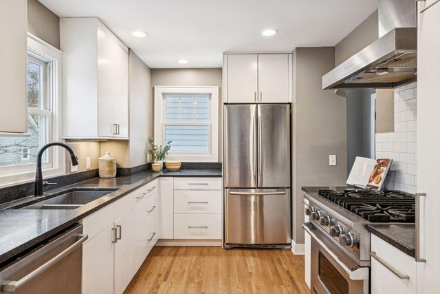 15 Upton Avenue S, Minneapolis, MN 55405