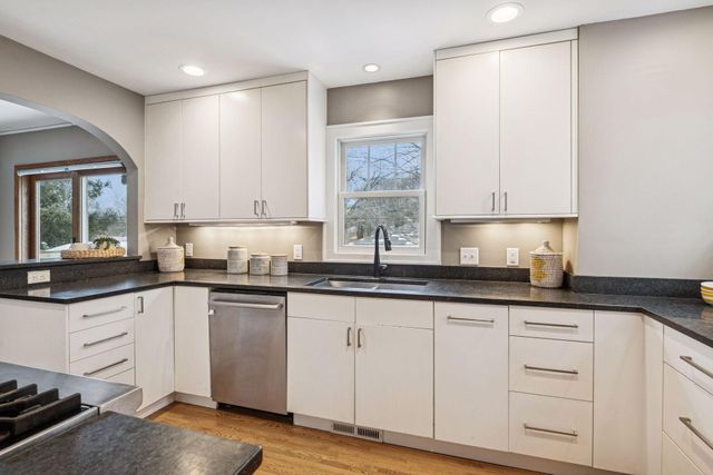 15 Upton Avenue S, Minneapolis, MN 55405