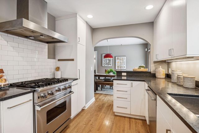 15 Upton Avenue S, Minneapolis, MN 55405