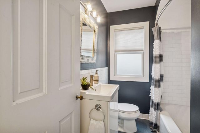 15 Upton Avenue S, Minneapolis, MN 55405