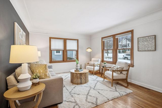 15 Upton Avenue S, Minneapolis, MN 55405