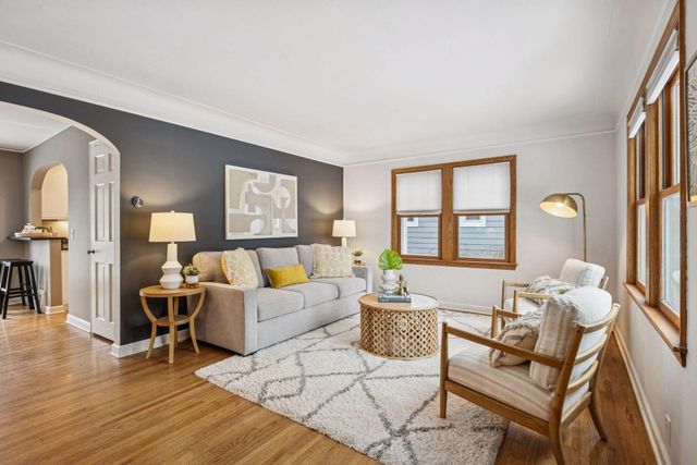 15 Upton Avenue S, Minneapolis, MN 55405